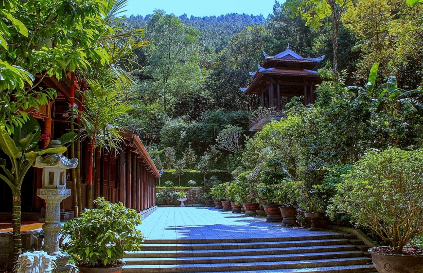 Rừng thiền ở chốn Huyền Không...