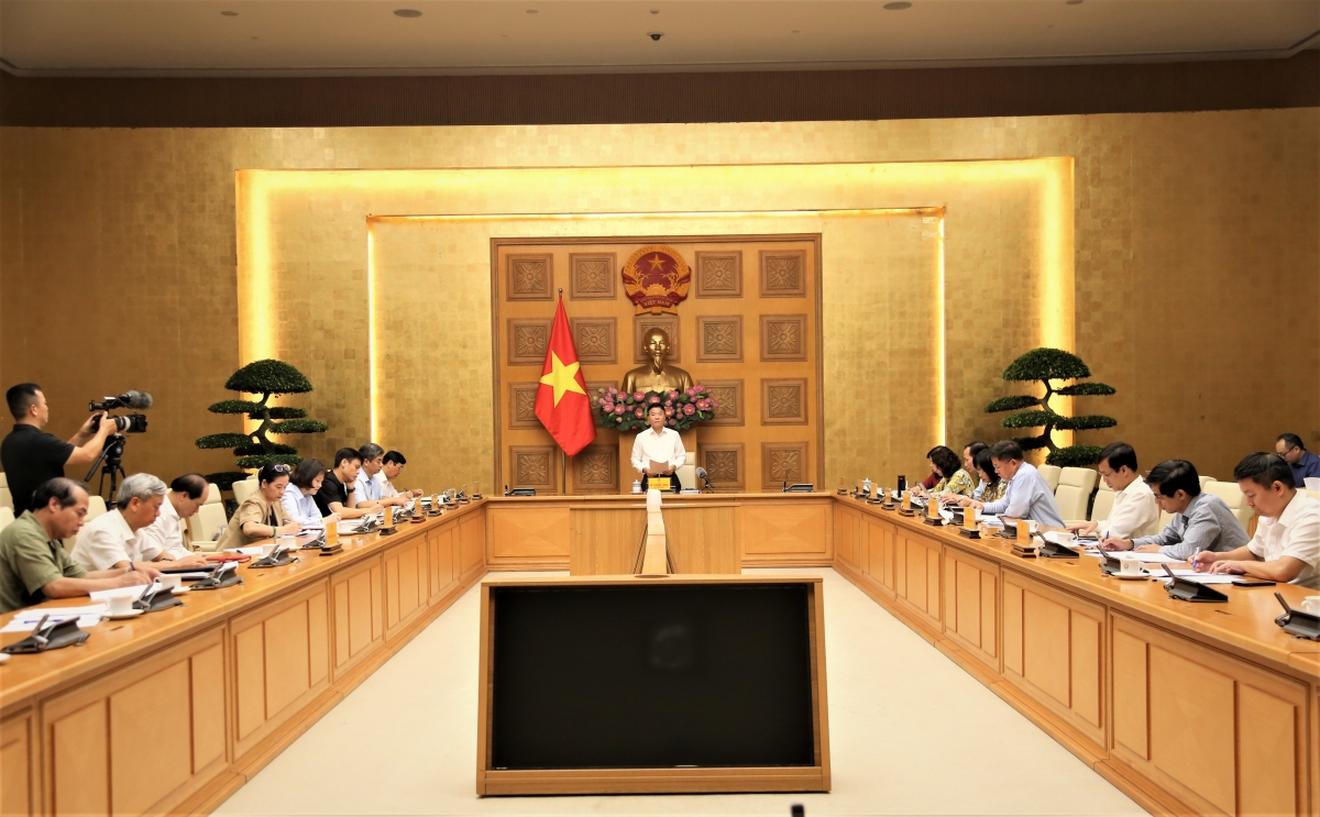 Phó Thủ tướng Chính phủ Lê Thành Long chủ trì cuộc họp