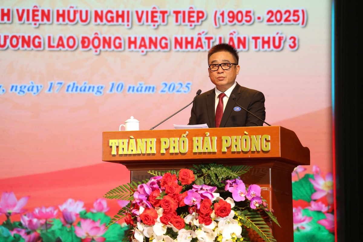 Bệnh viện Hữu Nghị Việt Tiệp đón nhận Huân chương Lao động hạng Nhất lần thứ ba