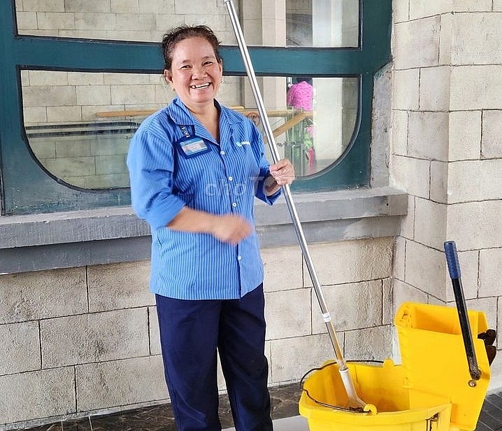 Tạp vụ- Nghề tuy không vất vả nhưng đòi hỏi sự kiên trì “Nghề” của những người về hưu