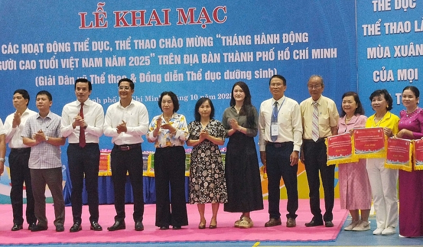 Lễ khai mạc năm nay nằm trong chuỗi hoạt động thiết thực chào mừng 34 năm ngày Quốc tế người cao tuổi (1/10/1991 – 1/10/2025)