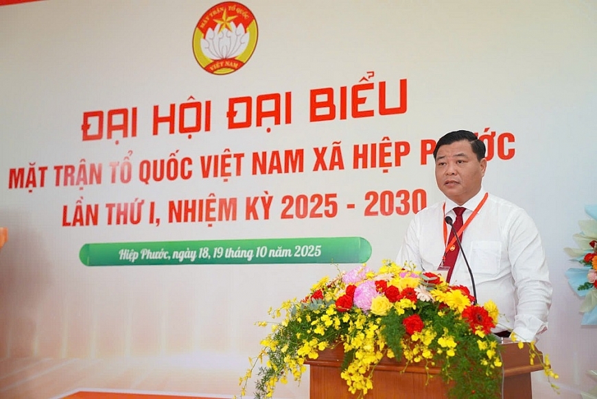 ông Bùi Trung Hiếu, Chủ tịch UBMTTQ Việt Nam xã Hiệp Phước phát biểu tại Đại hội