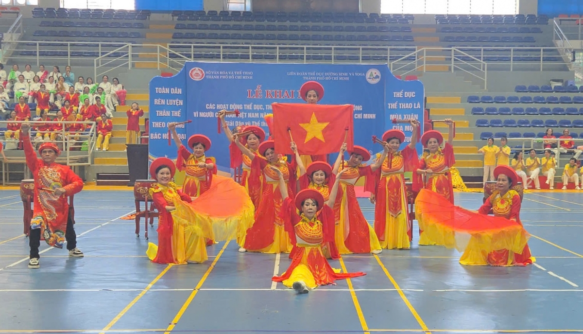 TP.HCM: Gần 1.000 người cao tuổi tham gia đồng diễn thể dục dưỡng sinh