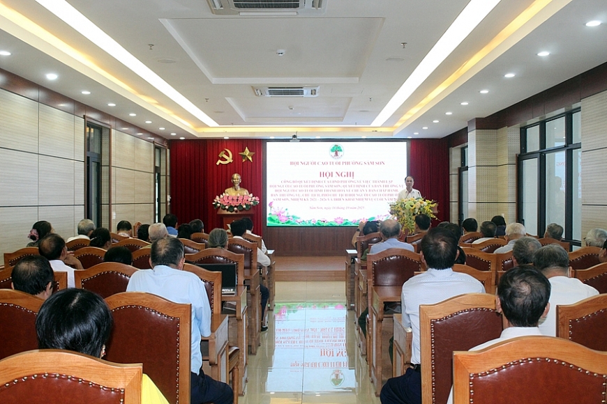 Toàn cảnh hội nghị.