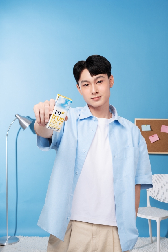 Sữa tươi tiệt trùng Hương Chuối Tự Nhiên TH true MILK có hương vị mới, thơm ngon, mang đến nguồn dinh dưỡng lành mạnh, hoàn toàn từ thiên nhiên