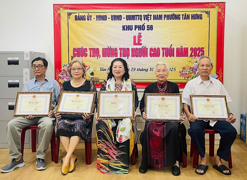 Phường Tân Hưng, TP. Hồ Chí Minh chúc thọ, mừng thọ người cao tuổi năm 2025