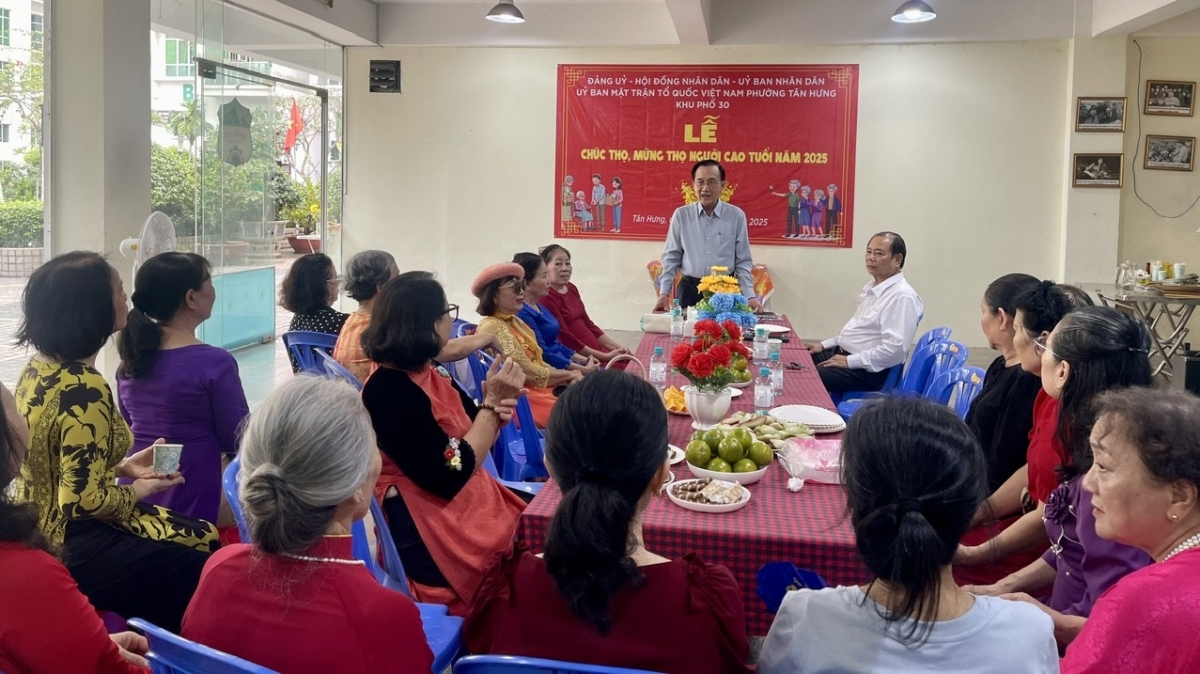 Phường Tân Hưng, TP. Hồ Chí Minh chúc thọ, mừng thọ người cao tuổi năm 2025