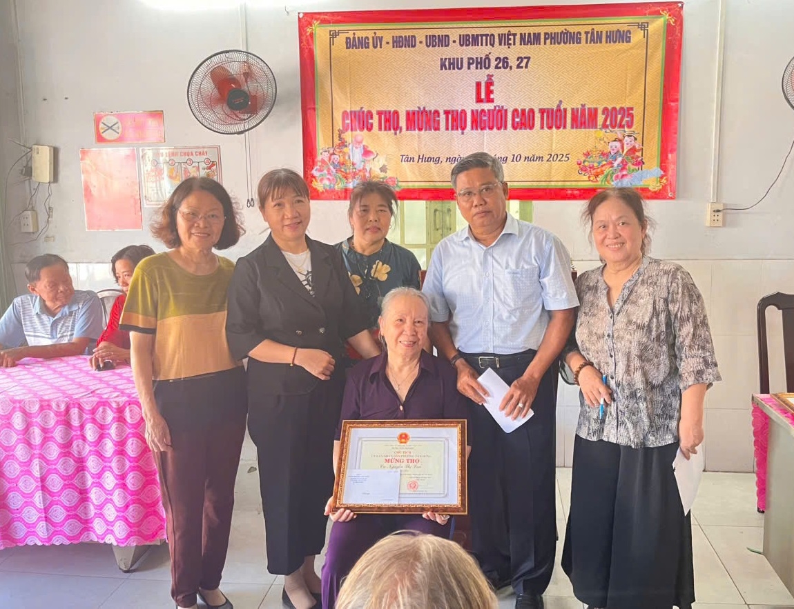 Phường Tân Hưng, TP. Hồ Chí Minh chúc thọ, mừng thọ người cao tuổi năm 2025