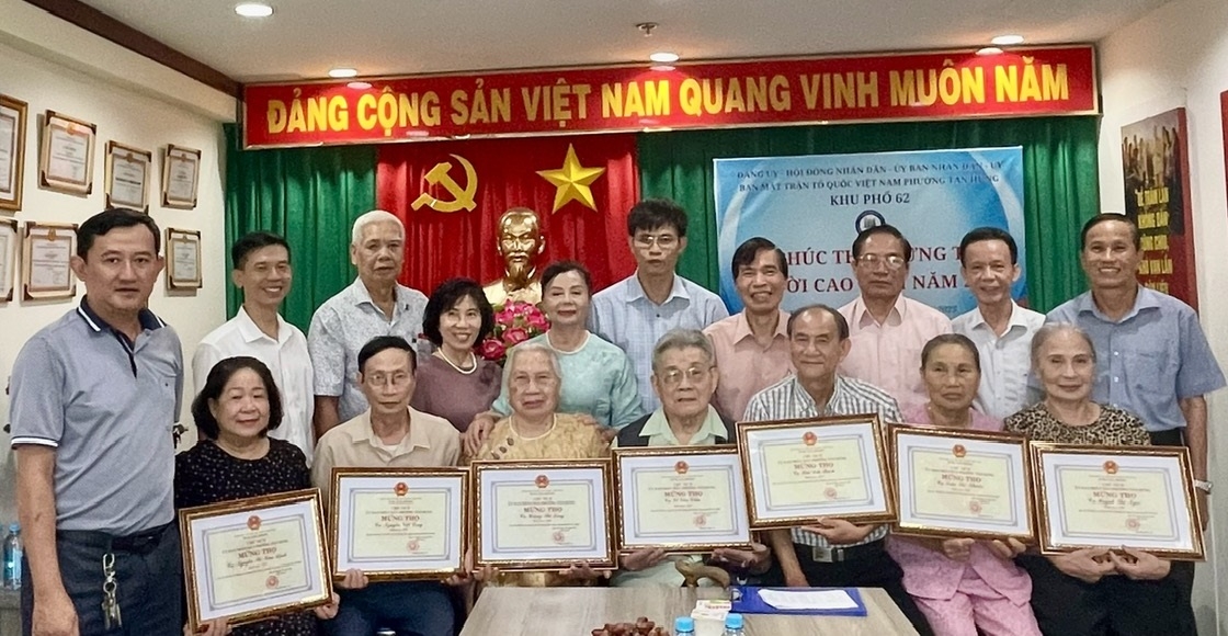 Phường Tân Hưng, TP. Hồ Chí Minh chúc thọ, mừng thọ người cao tuổi năm 2025