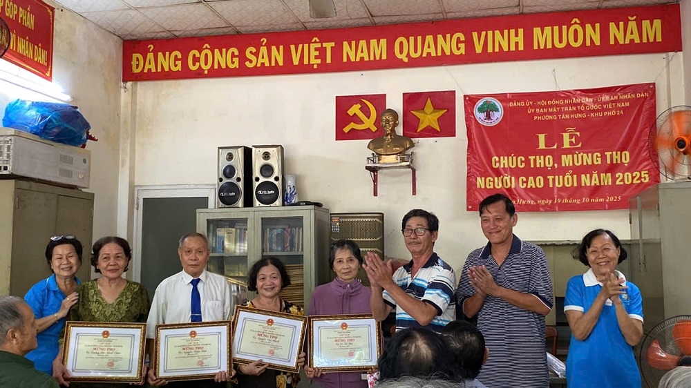 Phường Tân Hưng, TP. Hồ Chí Minh chúc thọ, mừng thọ người cao tuổi năm 2025