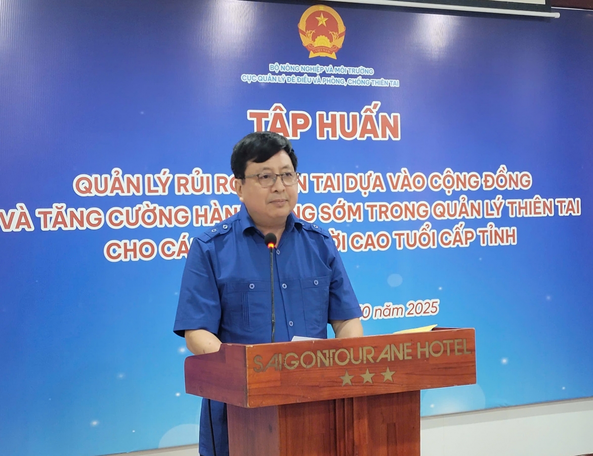 Ông Nguyễn Văn Chính phát biểu tại lớp tập huấn