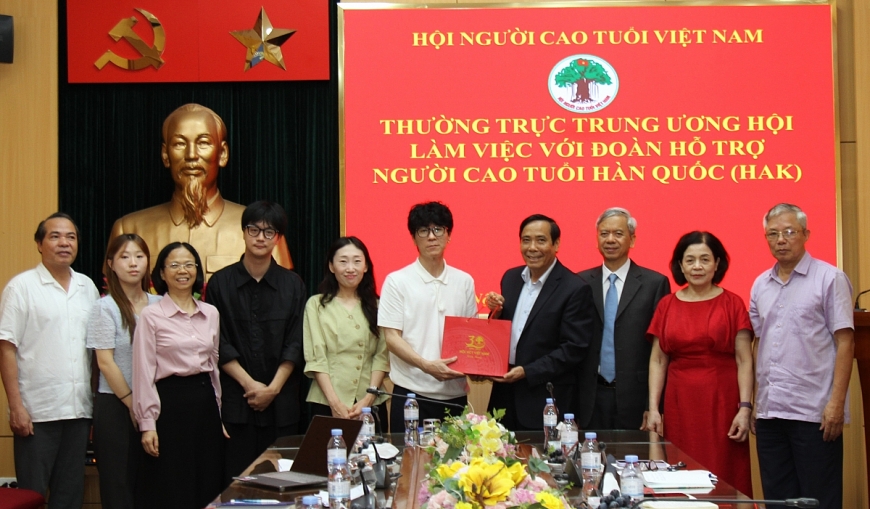 Tăng cường trao đổi kinh nghiệm chăm sóc NCT giữa Việt Nam và Hàn Quốc