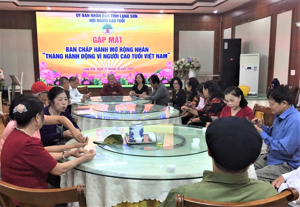 Quang cảnh buổi gặp mặt