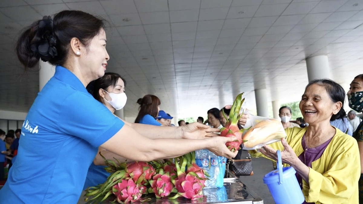 Bệnh nhân có thể chọn ăn cháo hoặc bánh mỳ