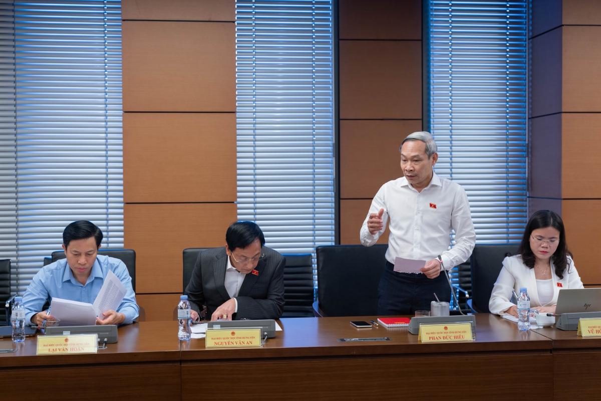 Đại biểu Phan Đức Hiếu góp ý vào dự án Luật Phá sản sửa đổi