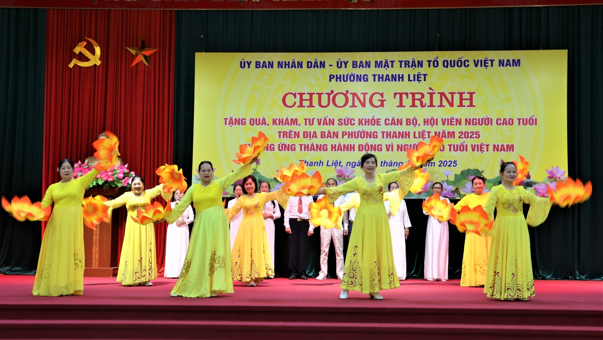 Tiết mục văn nghệ chào mừng