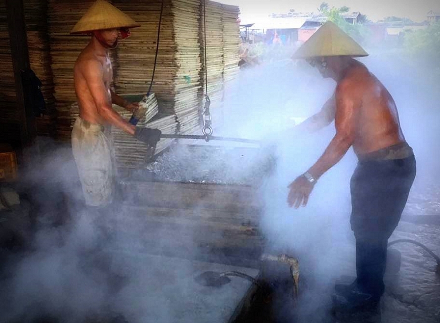 Long đong phận cá, phận người