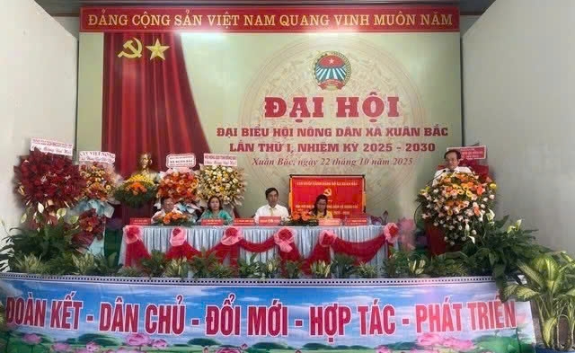 - Châu Phụng  1. Đồng chí Nguyễn Đức Thành phát biểu chỉ đạo tại đại hội.