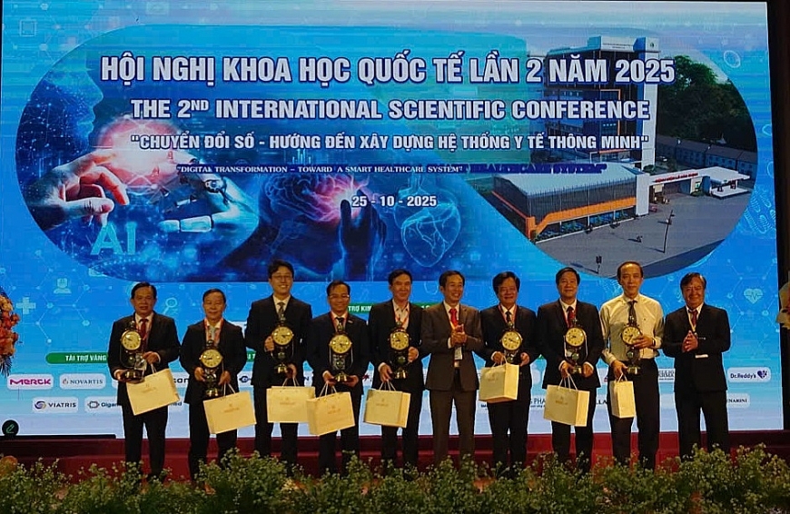 Hội nghị Khoa học Quốc tế lần 2 với chủ đề: Chuyển đổi số – Hướng đến xây dựng hệ thống y tế thông minh