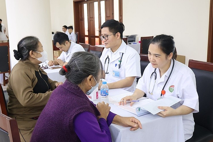Bệnh viện Đa khoa Ba Vì: Chăm sóc sức khỏe người cao tuổi vì cộng đồng khoẻ mạnh bền vững và nhân văn