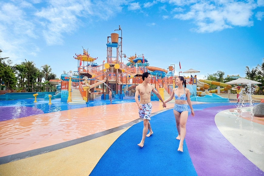 Công viên nước Sun World Ha Nam có 40 đường trượt đa dạng và 14 tổ hợp trò chơi hấp dẫn