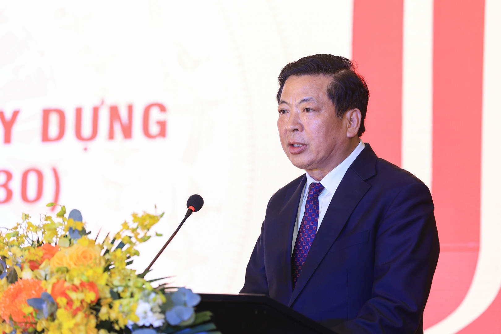 Bộ trưởng Bộ Xây dựng Trần Hồng Minh, Chủ tịch Hội đồng Thi đua - Khen thưởng Bộ Xây dựng phát biểu khai mạc