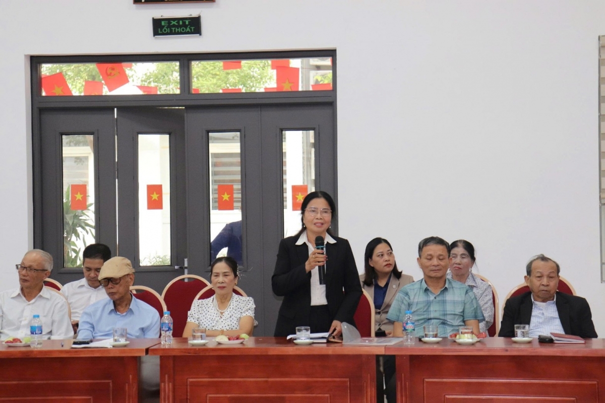 Đại biểu tham luận tại Hội nghị