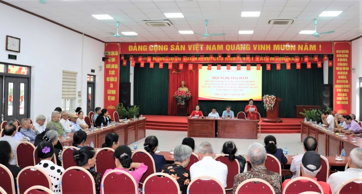 Quang cảnh buổi tọa đàm