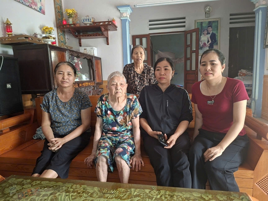 Yêu cầu chia di sản thừa kế và hủy Giấy chứng nhận quyền sử dụng đất