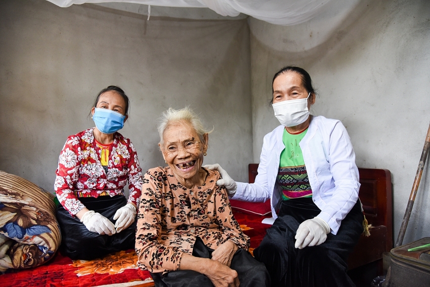 Câu lạc bộ Liên thế hệ Tự giúp nhau - Điểm tựa của người cao tuổi