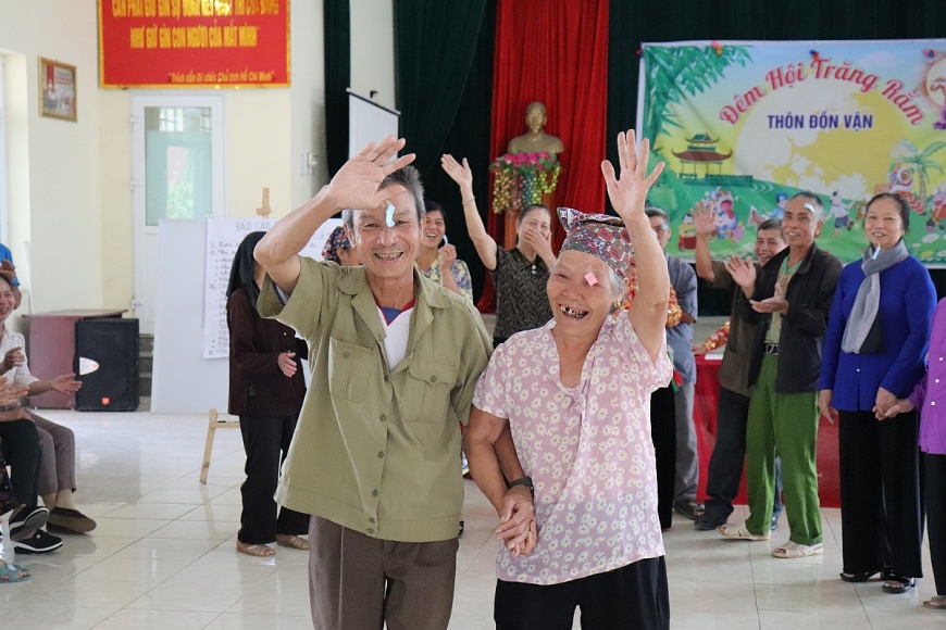 Câu lạc bộ Liên thế hệ Tự giúp nhau - Điểm tựa của người cao tuổi