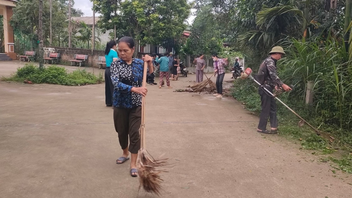 Phú Thọ: Người cao tuổi xã Tiên Lương tích cực tham gia bảo vệ môi trường