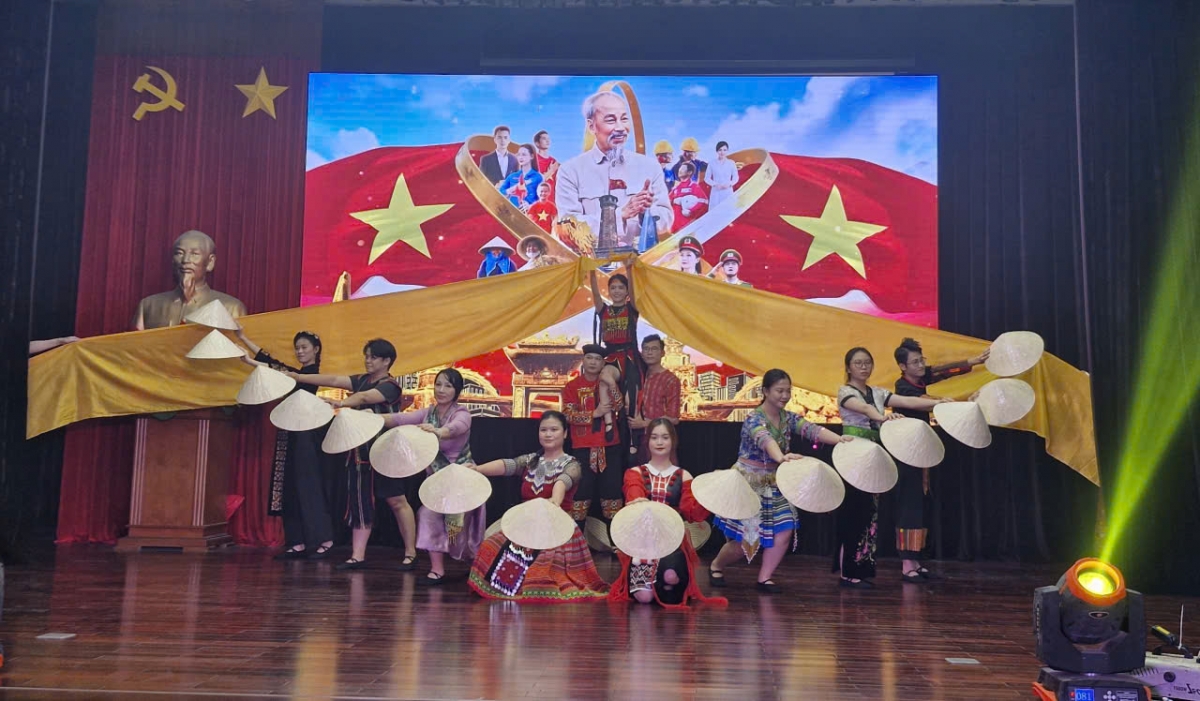 Học viện Tư pháp - Cơ sở tại TP. Hồ Chí Minh:  Sôi nổi các hoạt động hưởng ứng Ngày pháp luật Việt Nam