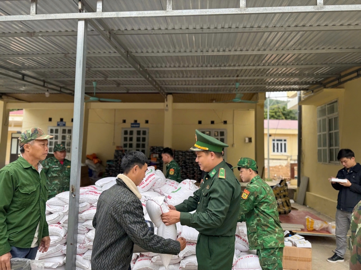 Hướng về đồng bào nơi biên cương Tổ quốc