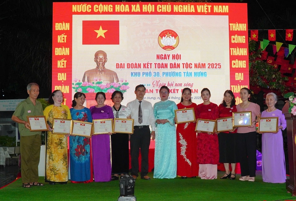 Lan tỏa tinh thần đại đoàn kết và chăm lo người cao tuổi