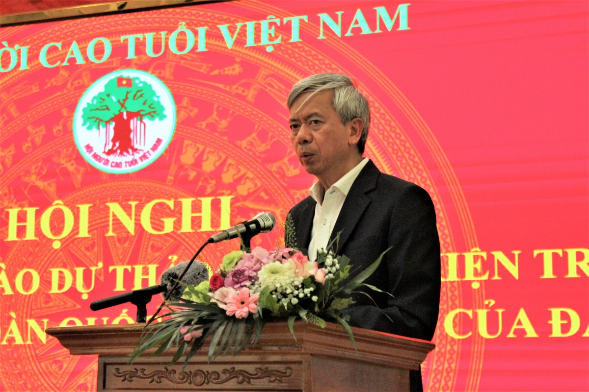 TS Phan Văn Hùng phát biểu đề dân Hội nghị