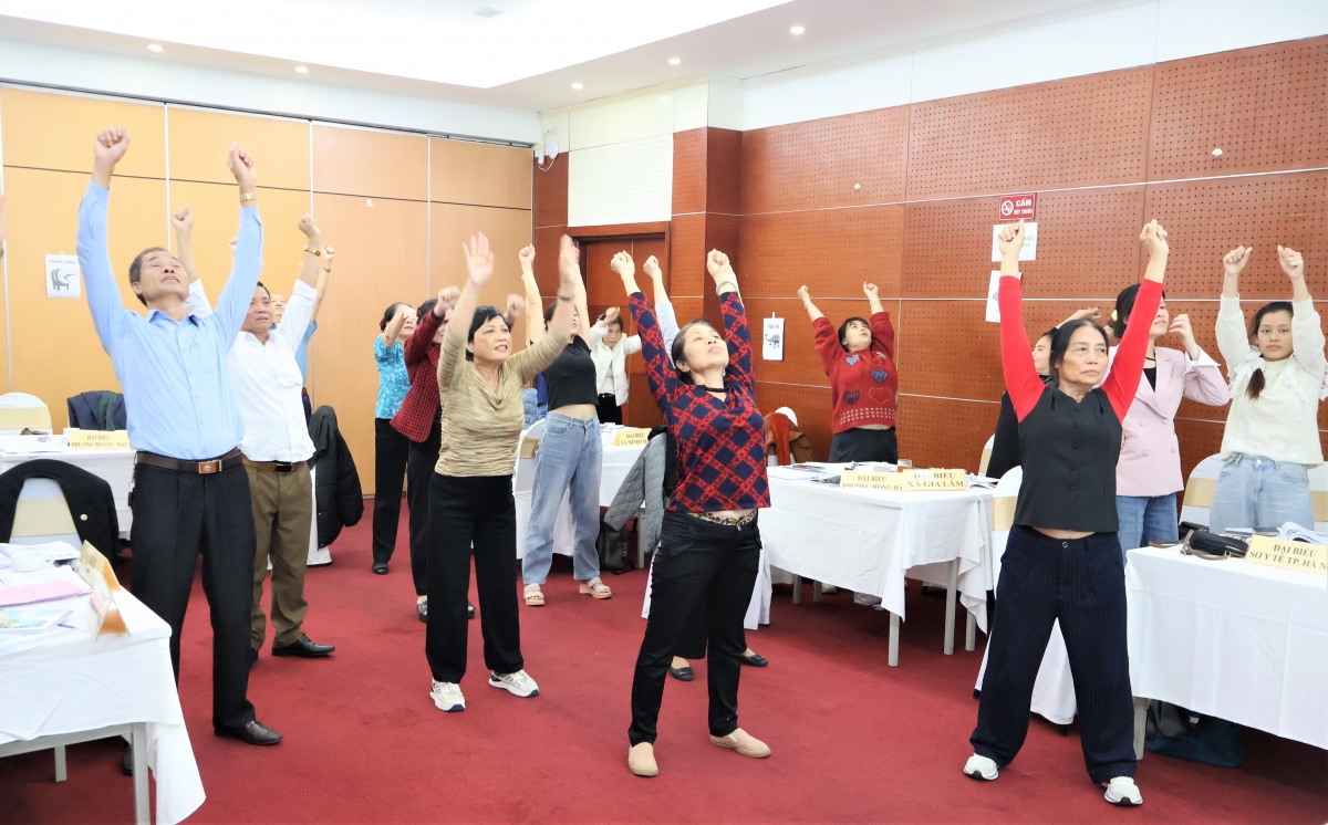 Thực hành các bài tập tăng cường sức khỏe