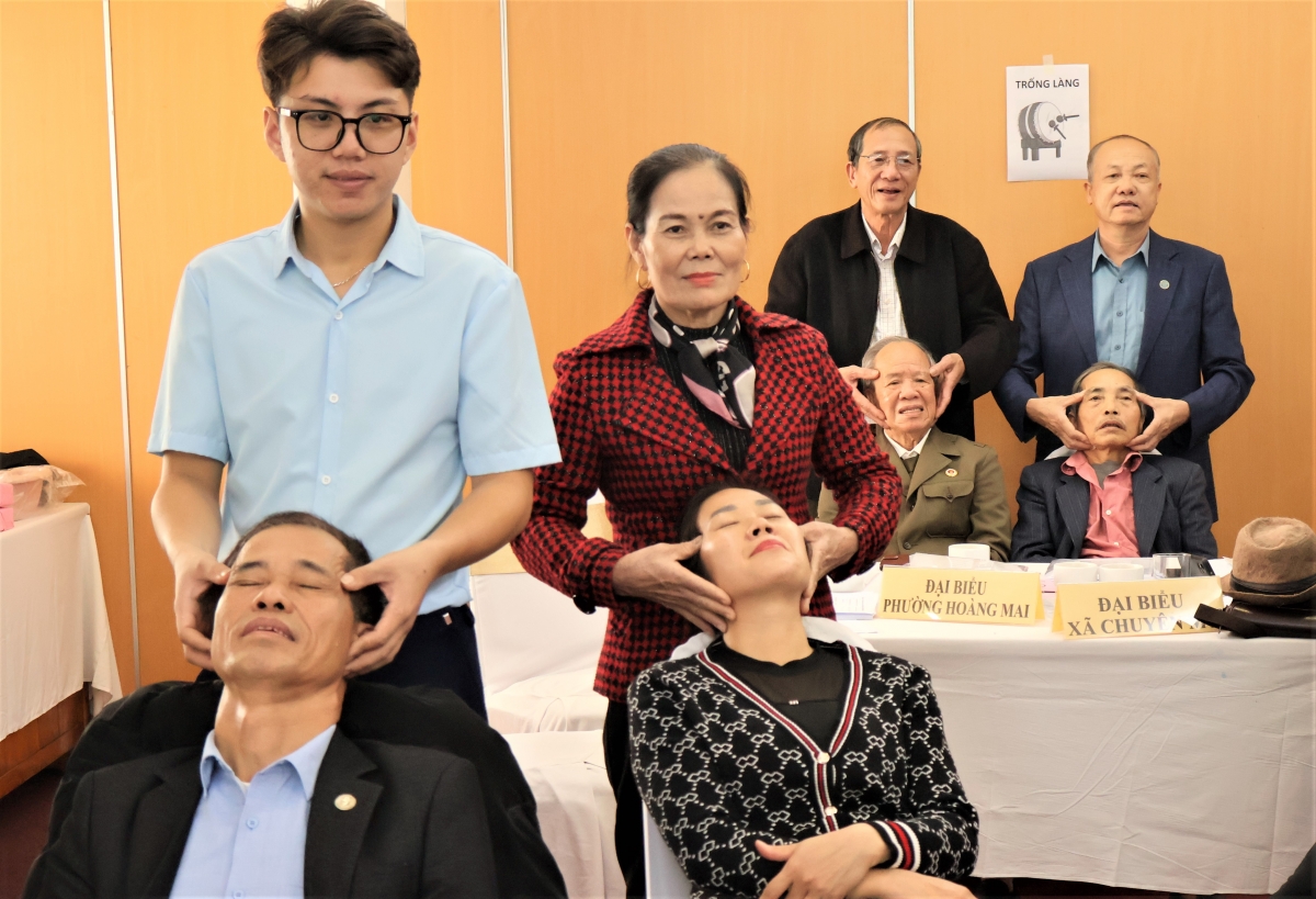 Thực hành kỹ năng chăm sóc NCT