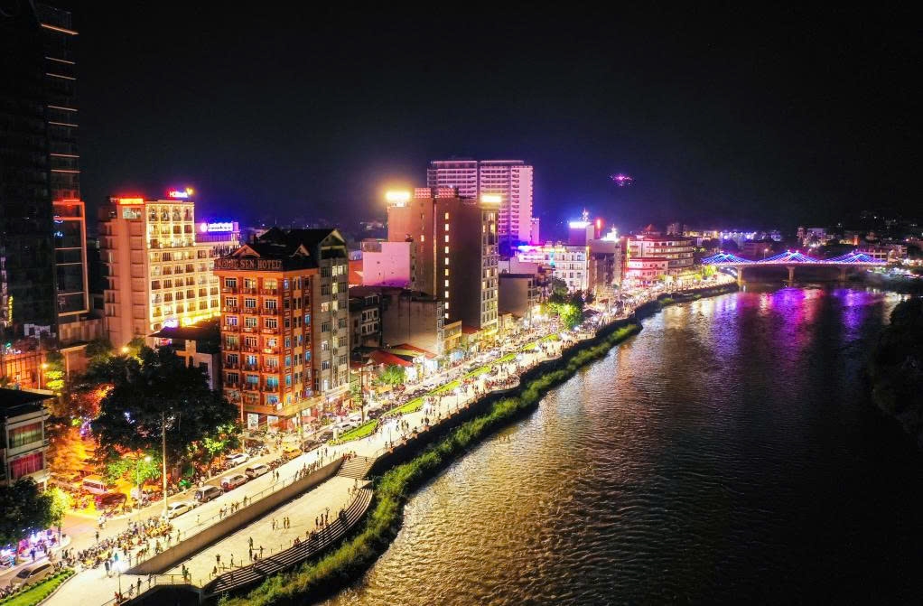 Cảnh Cao Bằng trên đường phát triển 