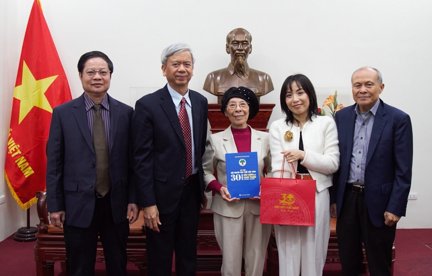 NCT Việt kiều Đức hỗ trợ hội viên trong nước khắc phục hậu quả thiên tai