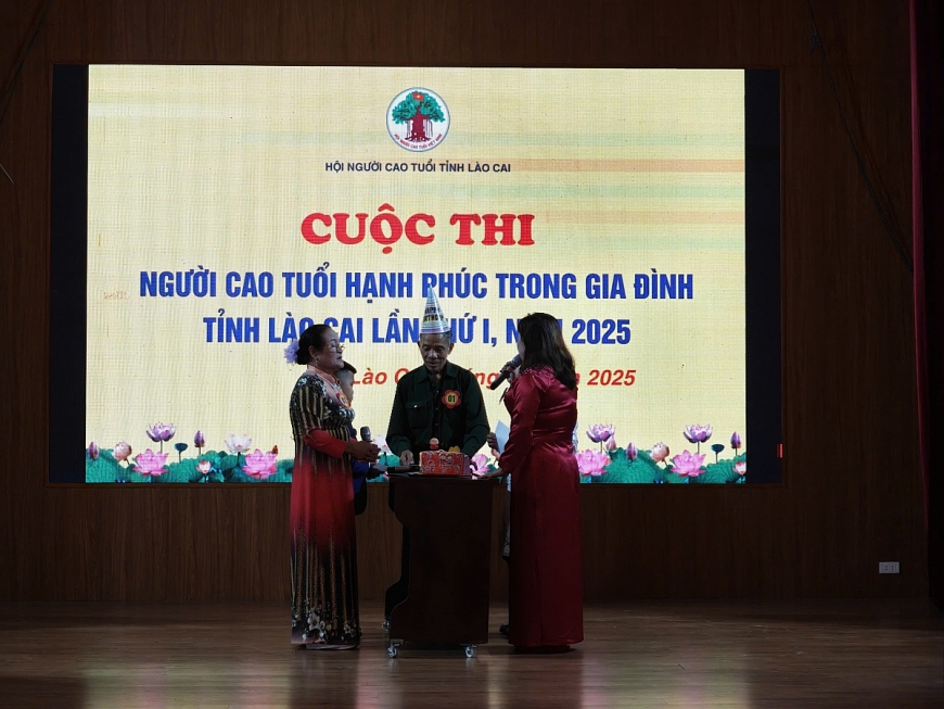 Lan tỏa thông điệp “Người cao tuổi hạnh phúc trong gia đình”