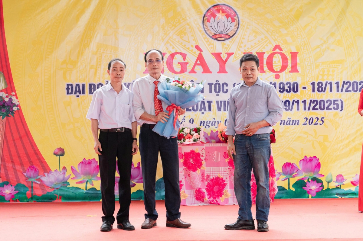 Phú Thọ: Sôi nổi Ngày hội Đại đoàn kết trên quê bưởi Bằng Luân