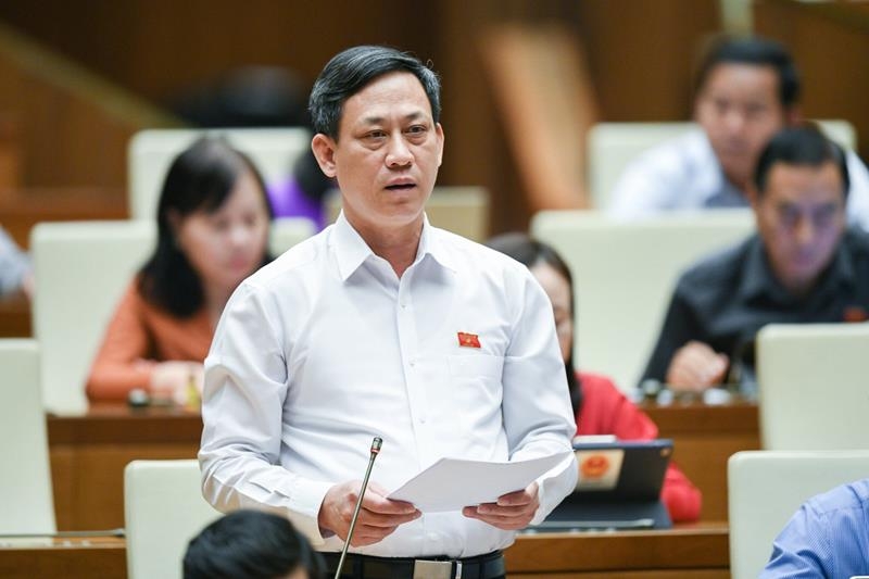 Đại biểu Mai Văn Hải phát biểu ý kiến xây dựng dự thảo Luật Viên chức sửa đổi, sáng ngày 13/11