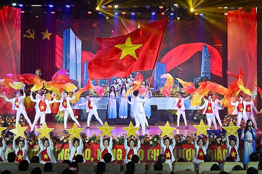 Các tiết mục văn nghệ tại buổi lễ.