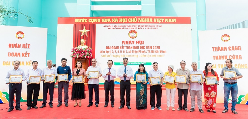 Đại đoàn kết là động lực xây dựng cộng đồng văn minh, nghĩa tình