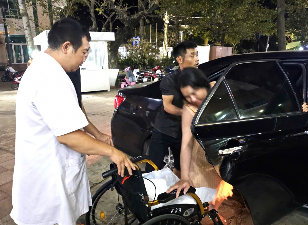 CSGT Tuy Phước dẫn đường đưa thai phụ vỡ ối đi cấp cứu