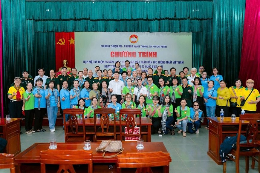  Hội nghị và thực hiện kí kết nghĩa giữa 2 phường