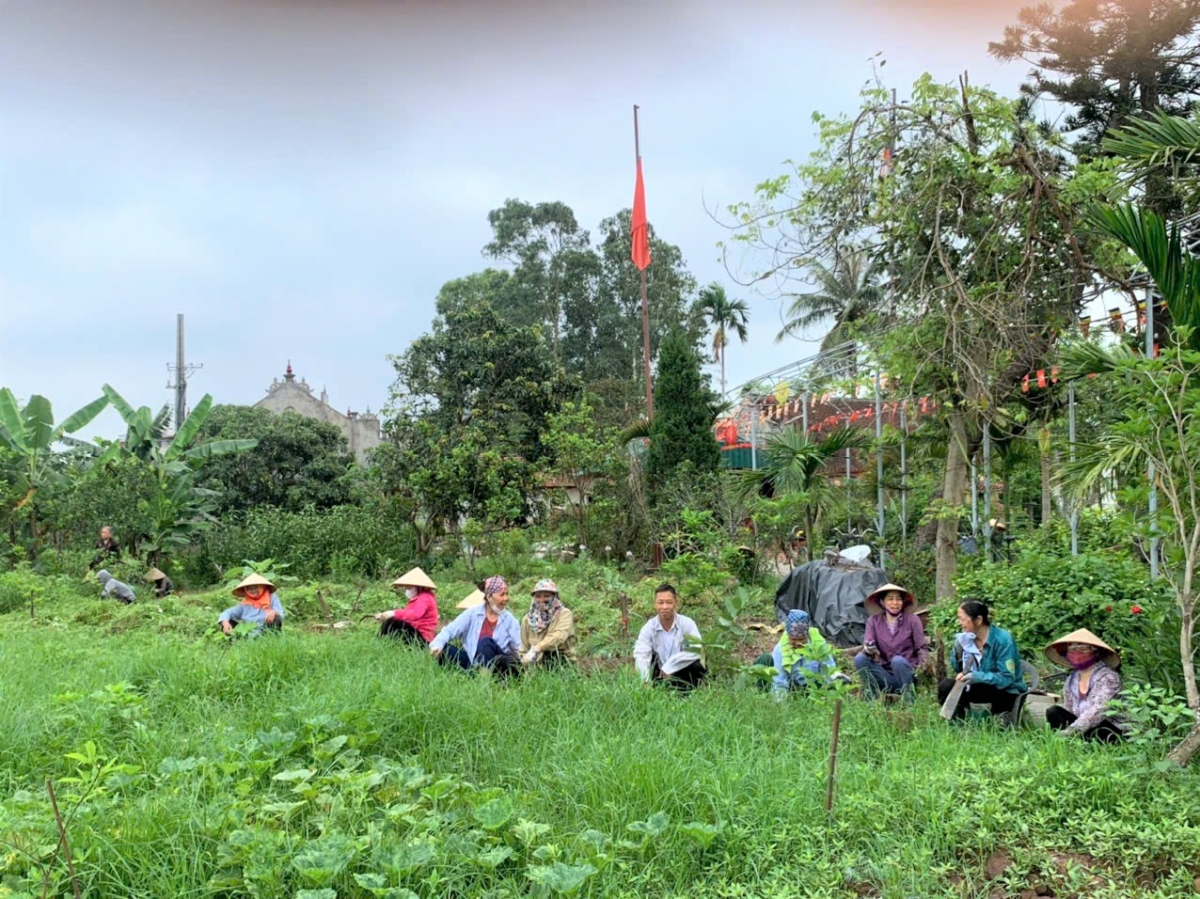 Hoạt động tự giúp nhau và hỗ trợ cộng đồng của CLB LTHTGN thôn Thổ Cầu