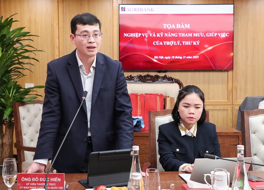 Đồng chí Đỗ Đức Hiển - Đại biểu quốc hội khóa XV, Đoàn TP. Hồ Chí Minh, Ủy viên Ủy ban Pháp luật và Tư pháp của Quốc hội chia sẻ tại buổi tọa đàm.