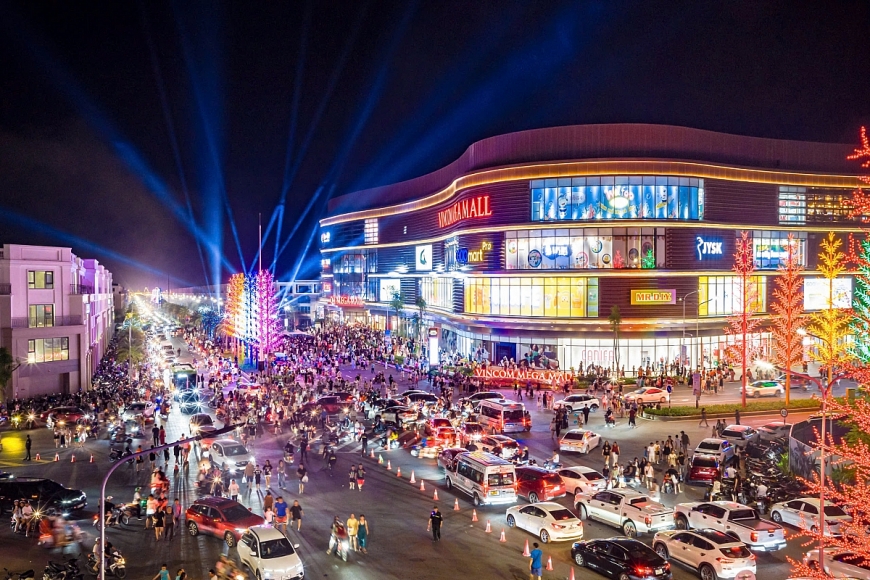 Vincom Mega Mall Royal Island duy trì sức hút tâm điểm mua sắm, giải trí chất nhất Hải Phòng